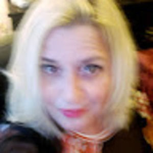 Meet your Posher, Nadia